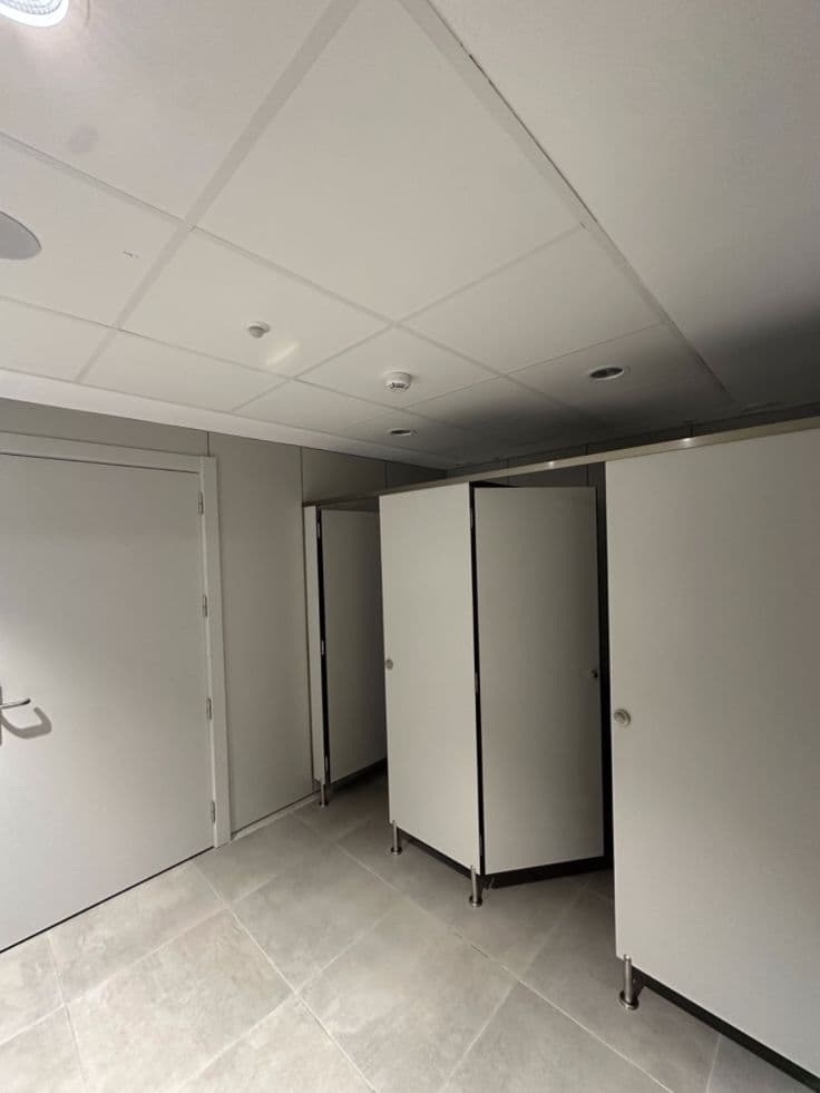 HPL Toilet Partitions